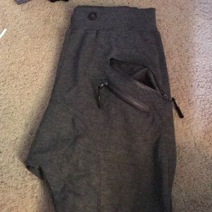 Men’s jogger pants. Dark grey. Size M.